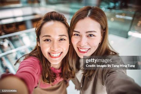 39.449 Girlfriends Selfie Stock Photos, High